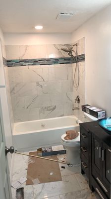 A & E Contracting and Remodeling Logo