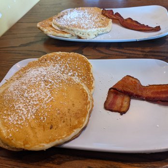 Ruby Slipper Baton Rouge - Kids Pancakes with Bacon - Cafes Near Me - Baton Rouge, Louisiana
