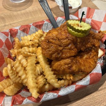 Hattie B's Hot Chicken- Atlanta West Midtown - Chicken tenders with fries - Southern Near Me - Atlanta, Georgia Hattie B's Hot Chicken- Atlanta West Midtown - Chicken tenders with fries - Southern Near Me - Atlanta, Georgia