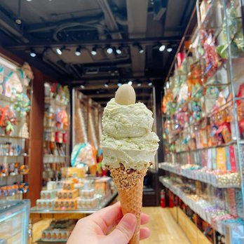 Venchi - Regular size gourmet cone with 2 scoops of matcha (matcha, pistachio, white chocolate) - Chocolatiers & Shops Near Me - New York, New York Venchi - Regular size gourmet cone with 2 scoops of matcha (matcha, pistachio, white chocolate) - Chocolatiers & Shops Near Me - New York, New York