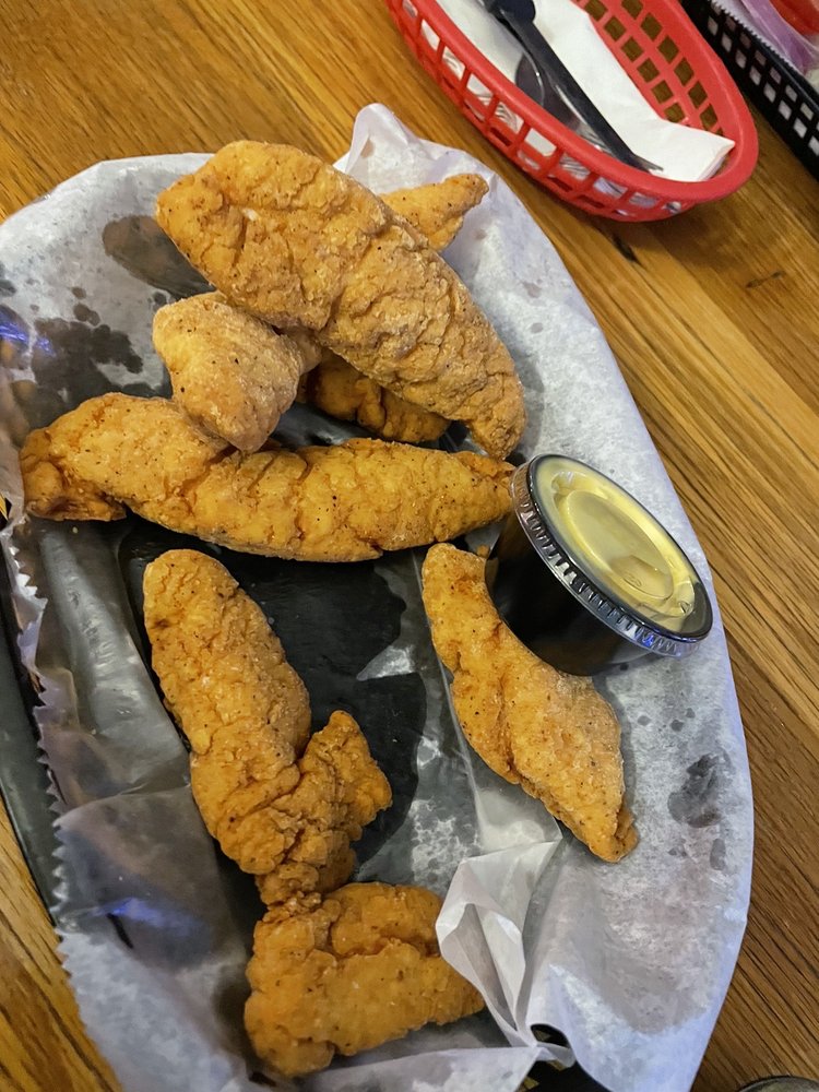 BLEACHERS SPORTS BAR & GRILL Updated July 2024 30 Photos & 52 Reviews 413 N Franklin St