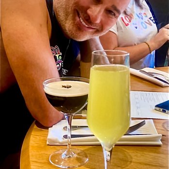 Earls Kitchen + Bar - Martini, Mimosa and Me. - Cocktail Bars Near Me - Denver, Colorado