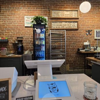 Flers Cafe - Desserts Near Me - Montreal, Quebec