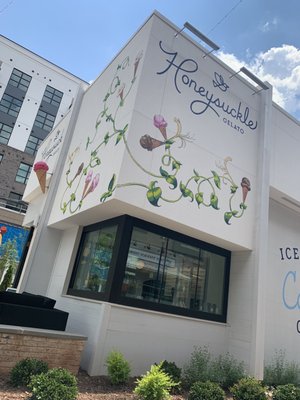 Honeysuckle Gelato Fenton by null