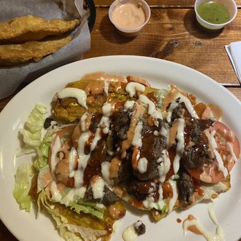 La Caribeña Restaurant - Latin American Near Me - Milwaukee, Wisconsin