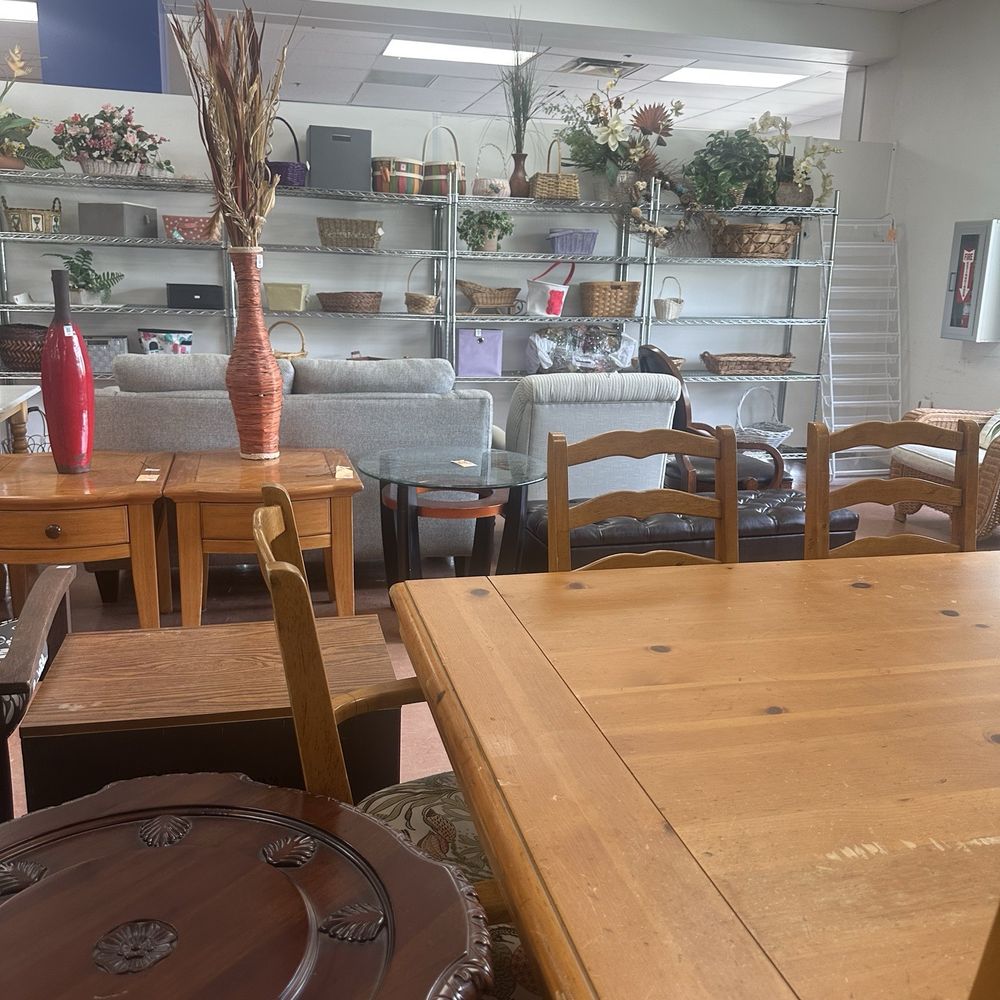 Does the Salvation Army Take Dining Room Tables? Essential Guide