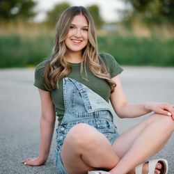 Ankeny & Des Moines, Iowa Senior Photography