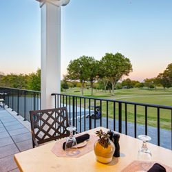 Hillwood Country Club - Covered Terrace