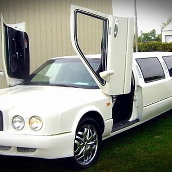 Huron Limousine & Party Bus - Limos Near Me - Port Huron, Michigan Huron Limousine & Party Bus - Limos Near Me - Port Huron, Michigan