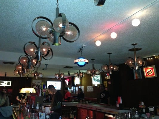 Darrell's Tavern by null