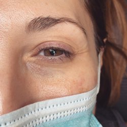 The Beauty Barn - Before permanent makeup (eyeliner)