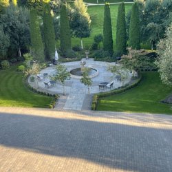 Crossbasket Castle - Fountain