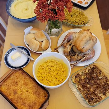 Harris Teeter - Thanksgiving 2022 Holiday Dinner Spread - all ingredients purchased from this Harris Teeter - Grocery Near Me - Morrisville, North Carolina