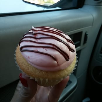 Cupcake and Things Bakery - Strawberry cream cupcake. Gooddd!!!! - Bakeries Near Me - Kapolei, Hawaii