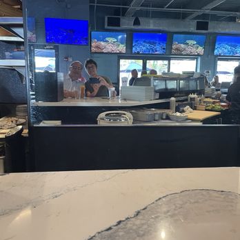 Dive Bar Restaurant - Sea life TV!!! - Seafood Near Me - Jupiter, Florida