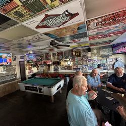 Dave's Other Place - Inside