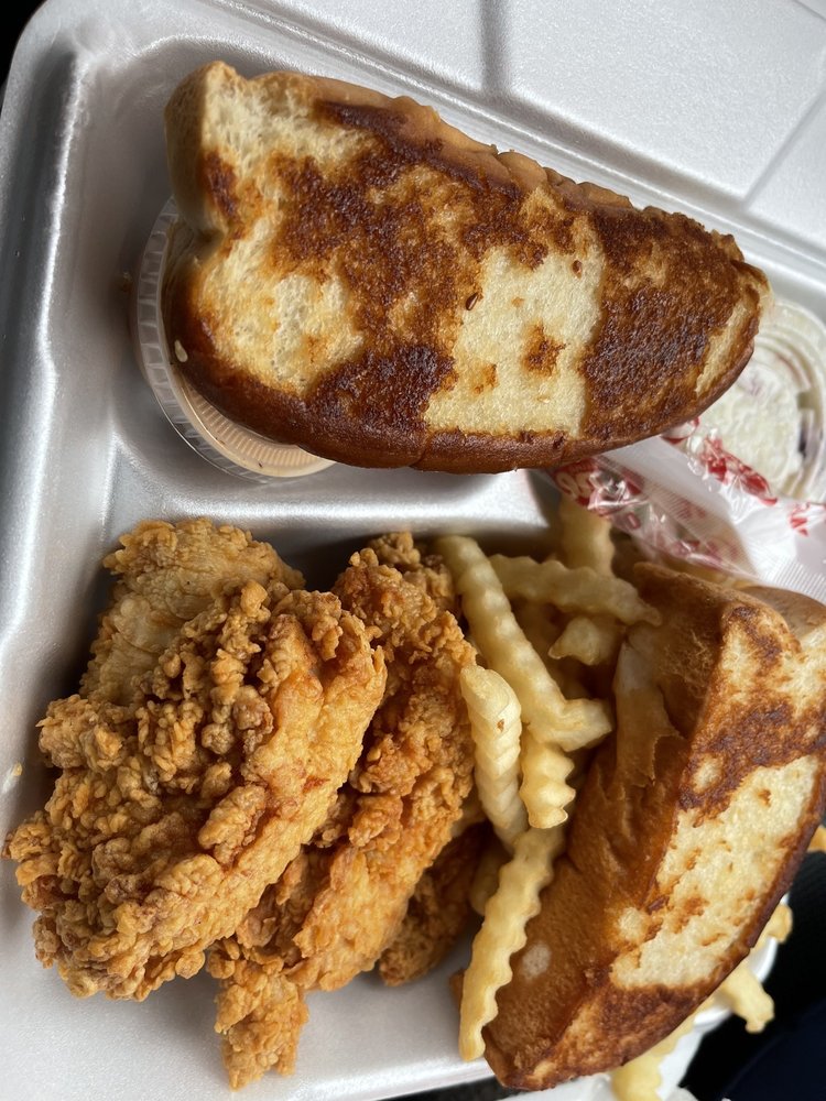 RAISING CANE’S CHICKEN FINGERS 47 Photos & 94 Reviews 1172 North