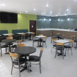 Highway Inn Express Hotel & Suites - Breakfast Area