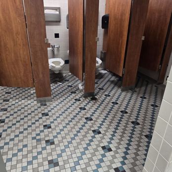 24 Hour Fitness - Pacifica - UNACCEPTABLE FILTH - Gyms Near Me - Pacifica, California 24 Hour Fitness - Pacifica - UNACCEPTABLE FILTH - Gyms Near Me - Pacifica, California