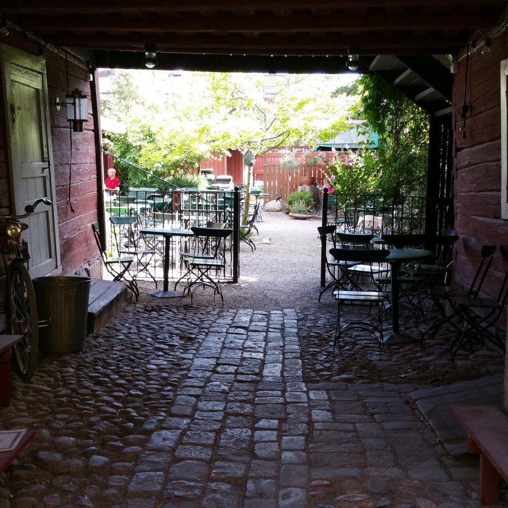 Hellmanska Gårdens Café - Restaurants Near Me - Nyköping, E