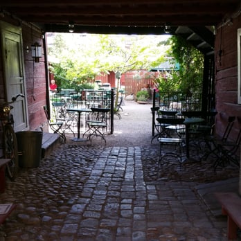 Hellmanska Gårdens Café - Restaurants Near Me - Nyköping, E Hellmanska Gårdens Café - Restaurants Near Me - Nyköping, E