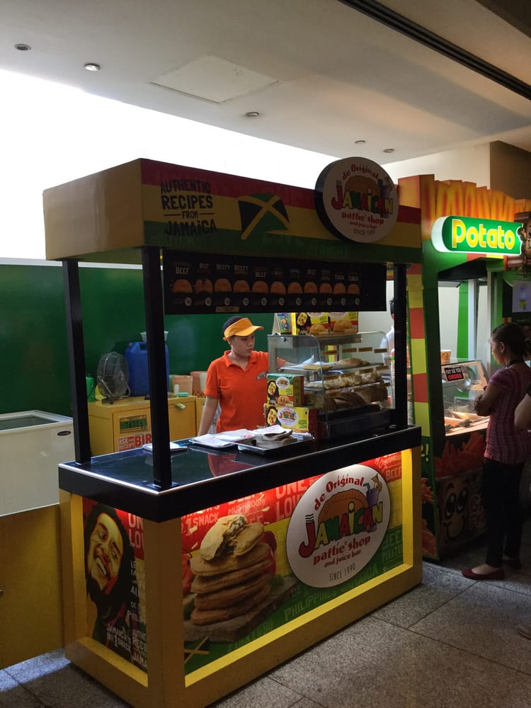 DE ORIGINAL JAMAICAN PATTIE SHOP AND JUICE BAR Updated April 2024