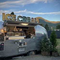 Ice Cream Air Stream - Love this super cool vintage airstream.
