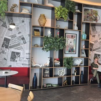 CitizenM Miami Worldcenter - Lobby - Hotels Near Me - Miami, Florida CitizenM Miami Worldcenter - Lobby - Hotels Near Me - Miami, Florida