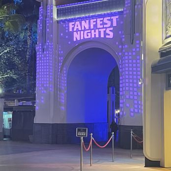 Universal Fan Fest Nights - Entrance - Amusement Parks Near Me - Universal City, California
