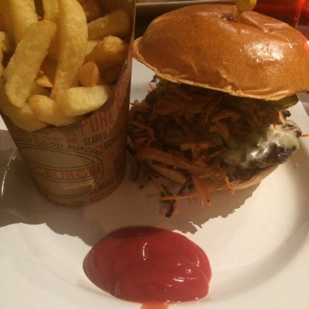 The Frog & British Library - Pulled pork burger - British Near Me - Paris, 75 The Frog & British Library - Pulled pork burger - British Near Me - Paris, 75