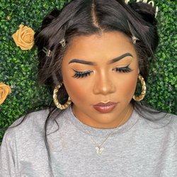 Hilenda's Alluring Makeup