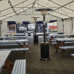 Aloha Food Carts - Outside patio tables