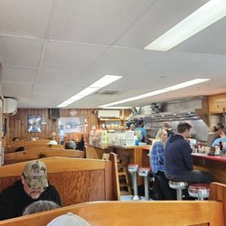 Jordans Restaurant - Classic diner seating