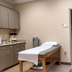 Trihealth - The big exam room! #trihealth #clifton @yelpcincy #mywebnesday #shoulderinjury