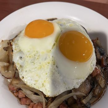 Eggs 'n Things - Waikiki Beach Eggspress - Loco moco - Breakfast & Brunch Near Me - Honolulu, Hawaii Eggs 'n Things - Waikiki Beach Eggspress - Loco moco - Breakfast & Brunch Near Me - Honolulu, Hawaii