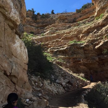 South Kaibab Trail - Heading up the switchbacks. - Hiking Near Me - Grand Canyon, Arizona