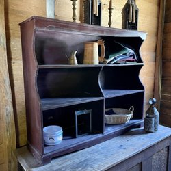 Londontowne Public House & Gardens - Hutch from a Tidewater tenement