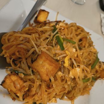 Thai Bistro Suksabay - Pad thai with tofu - Thai Near Me - Aiea, Hawaii Thai Bistro Suksabay - Pad thai with tofu - Thai Near Me - Aiea, Hawaii