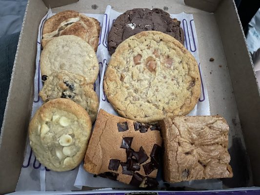 Insomnia Cookies by null