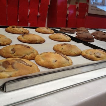 Ben's Cookies - Fresh from the oven - Desserts Near Me - London, XGL Ben's Cookies - Fresh from the oven - Desserts Near Me - London, XGL
