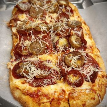 Chonie’s Pizza - Gabagool - Food Trucks Near Me - Bend, Oregon