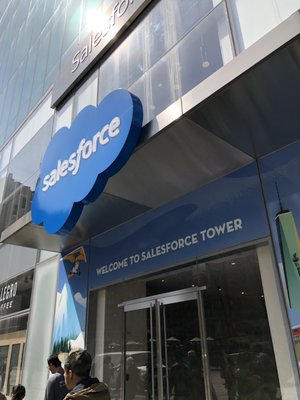 Salesforce Tower by null