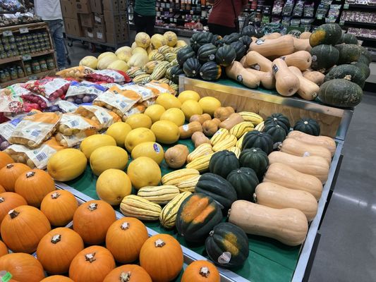 Sprouts Farmers Market by null