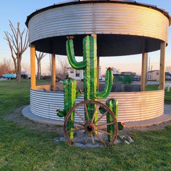 Fancy Farm Motel - Get "Fired up" in the Grainbin Gazebo, firepit area. - Hotels Near Me - Unionville, Missouri Fancy Farm Motel - Get "Fired up" in the Grainbin Gazebo, firepit area. - Hotels Near Me - Unionville, Missouri