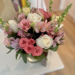 Daniela's Flower Shop II