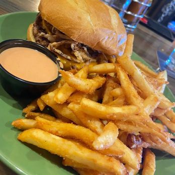 Harp And Hound - Bars Near Me - Ogden, Utah