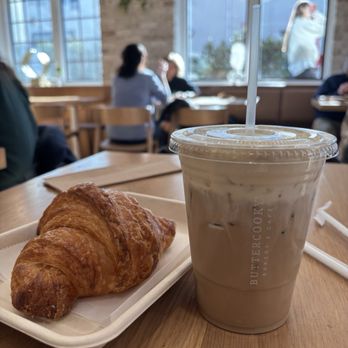 Buttercooky Bakery - Croissant & Small Vanilla Oatmilk Draft Latte - Bakeries Near Me - Manhasset, New York