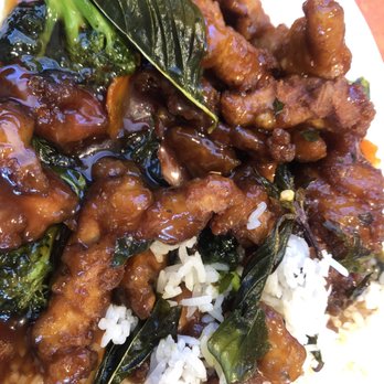 Khun Thai - Crispy Basil Chicken - Thai Near Me - Brookings, Oregon Khun Thai - Crispy Basil Chicken - Thai Near Me - Brookings, Oregon
