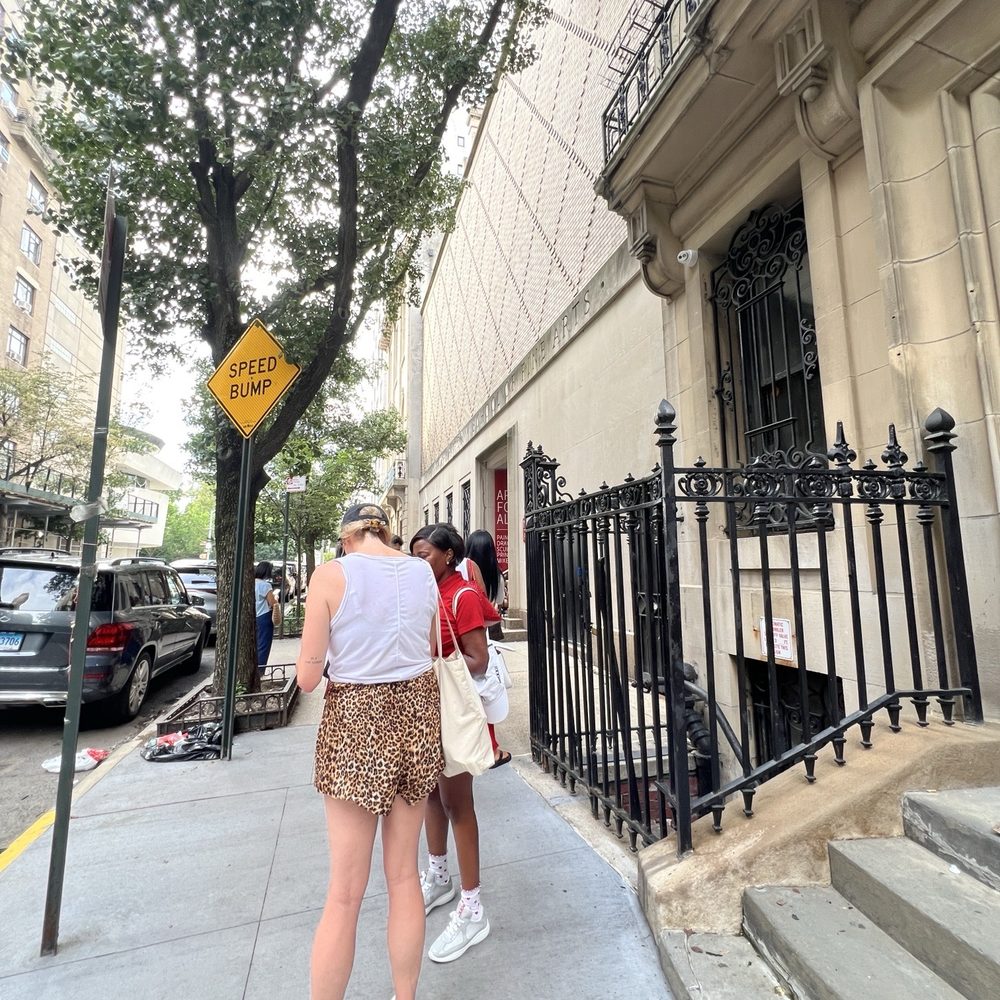 Salon 94 - Outside line - Art Galleries Near Me - New York, New York