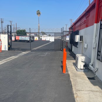 Public Storage - Self Storage Near Me - South Gate, California Public Storage - Self Storage Near Me - South Gate, California